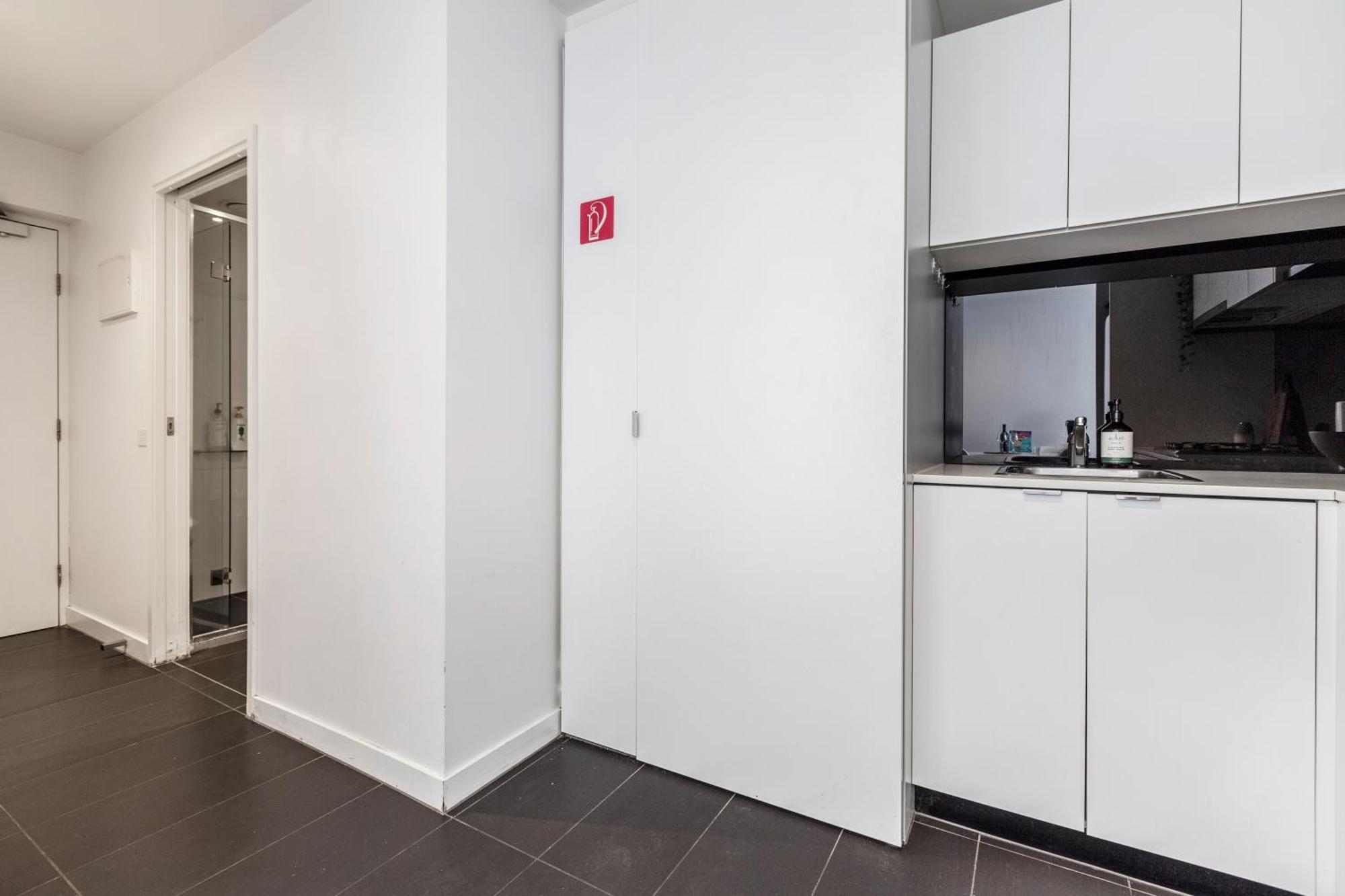 Riverview Suites By Edgetrip Melbourne Exterior photo